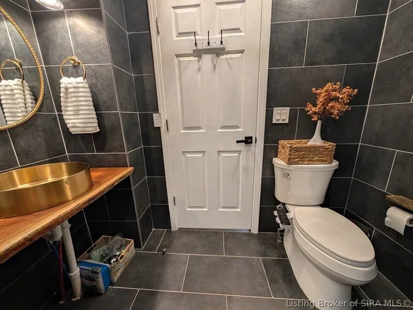 $1,375,000 | 513-515 West Street, Madison, IN 47250