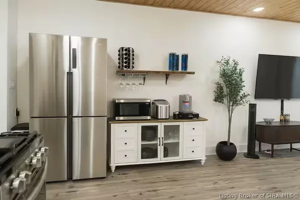 $1,375,000 | 513-515 West Street, Madison, IN 47250