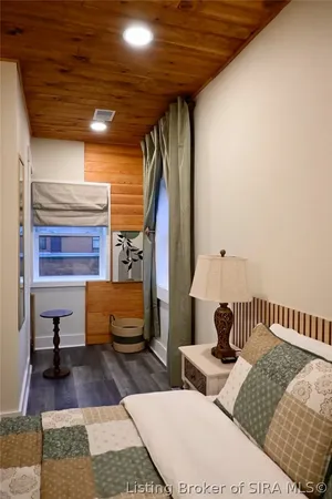 $1,375,000 | 513-515 West Street, Madison, IN 47250