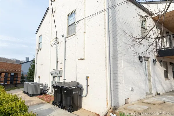 $1,375,000 | 513-515 West Street, Madison, IN 47250