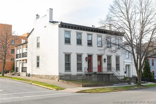 $1,375,000 | 513-515 West Street, Madison, IN 47250