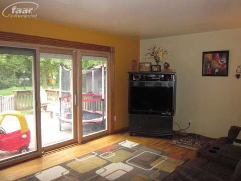 6392 Johnson Road Flushing, MI 48433 - Photo 3 of 15 20373727-2.JPG