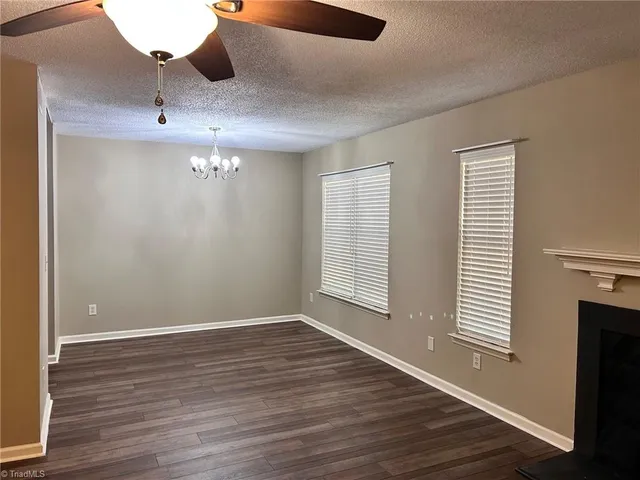 $1,500 | 25 Meadowood Glen Way, Unit A, Greensboro, NC 27409