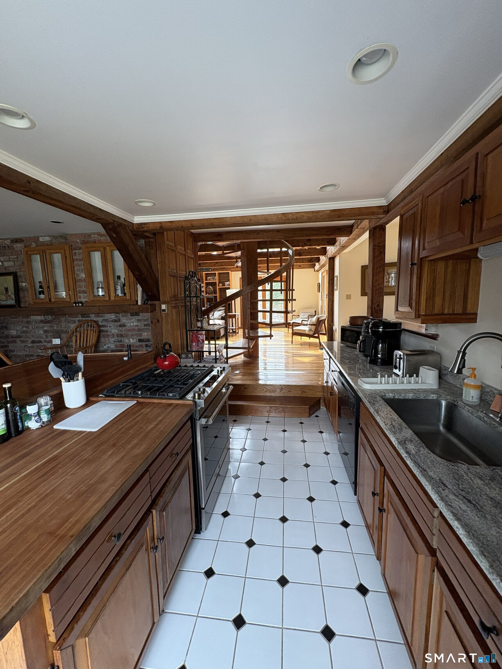 40 Looking Glass Hill Road Litchfield, CT 06750 - Photo 9 of 39