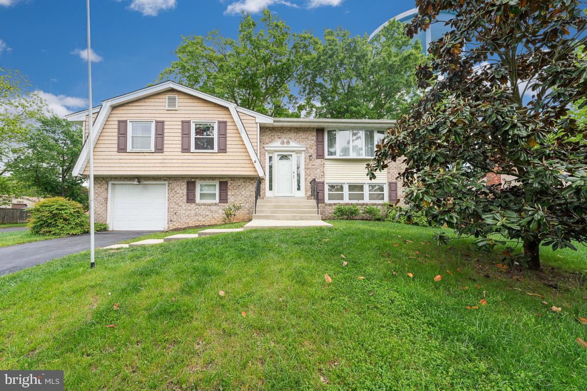 Welcome Home to 2114 Dennis Road!