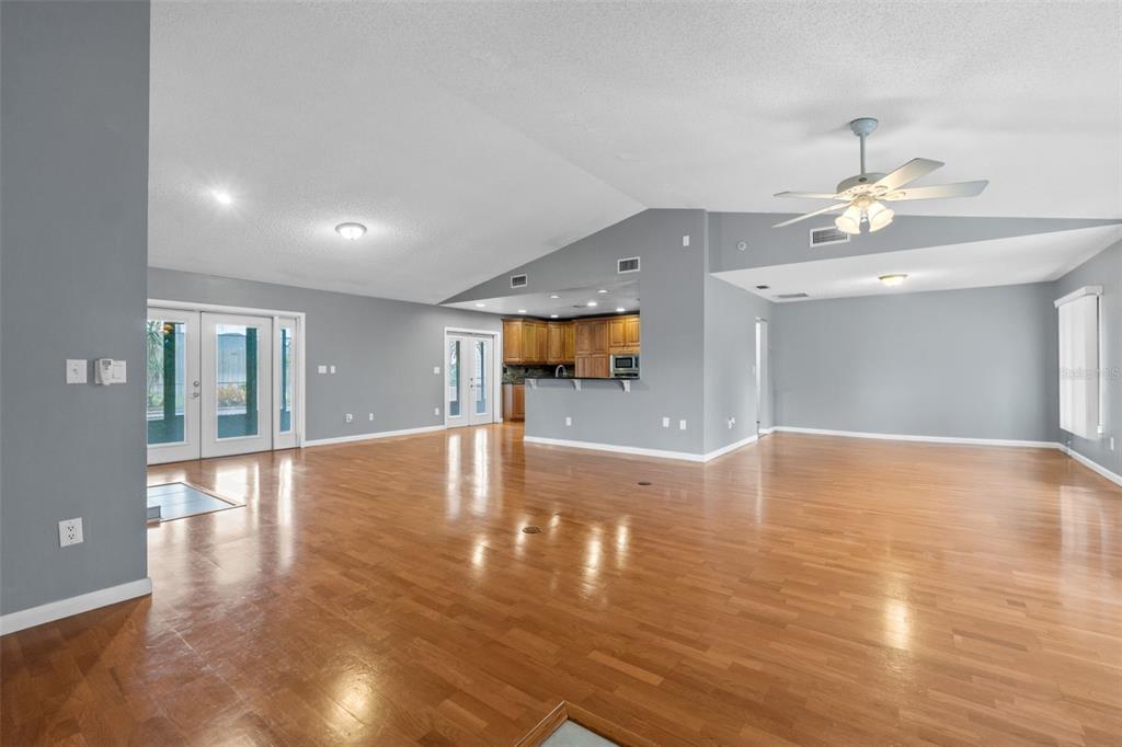 114 Valencia Loop Altamonte Springs, FL 32714 - Photo 3 of 45 Gallery Image 3