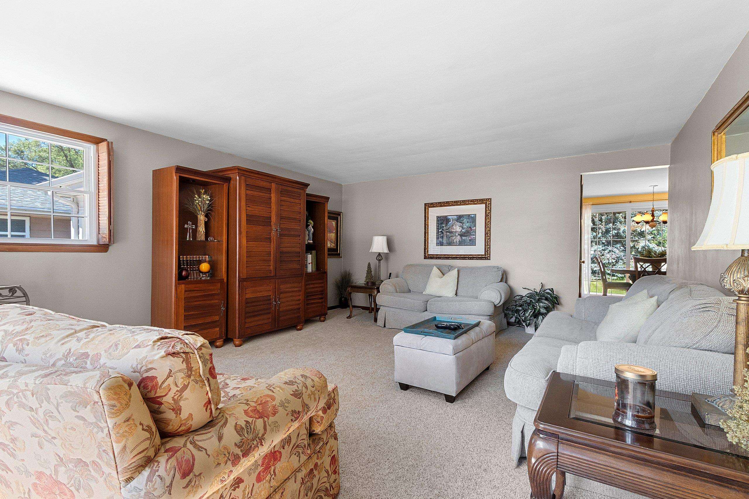 1430 Oak Ridge Drive Green Bay, WI 54304 - Photo 15 of 44