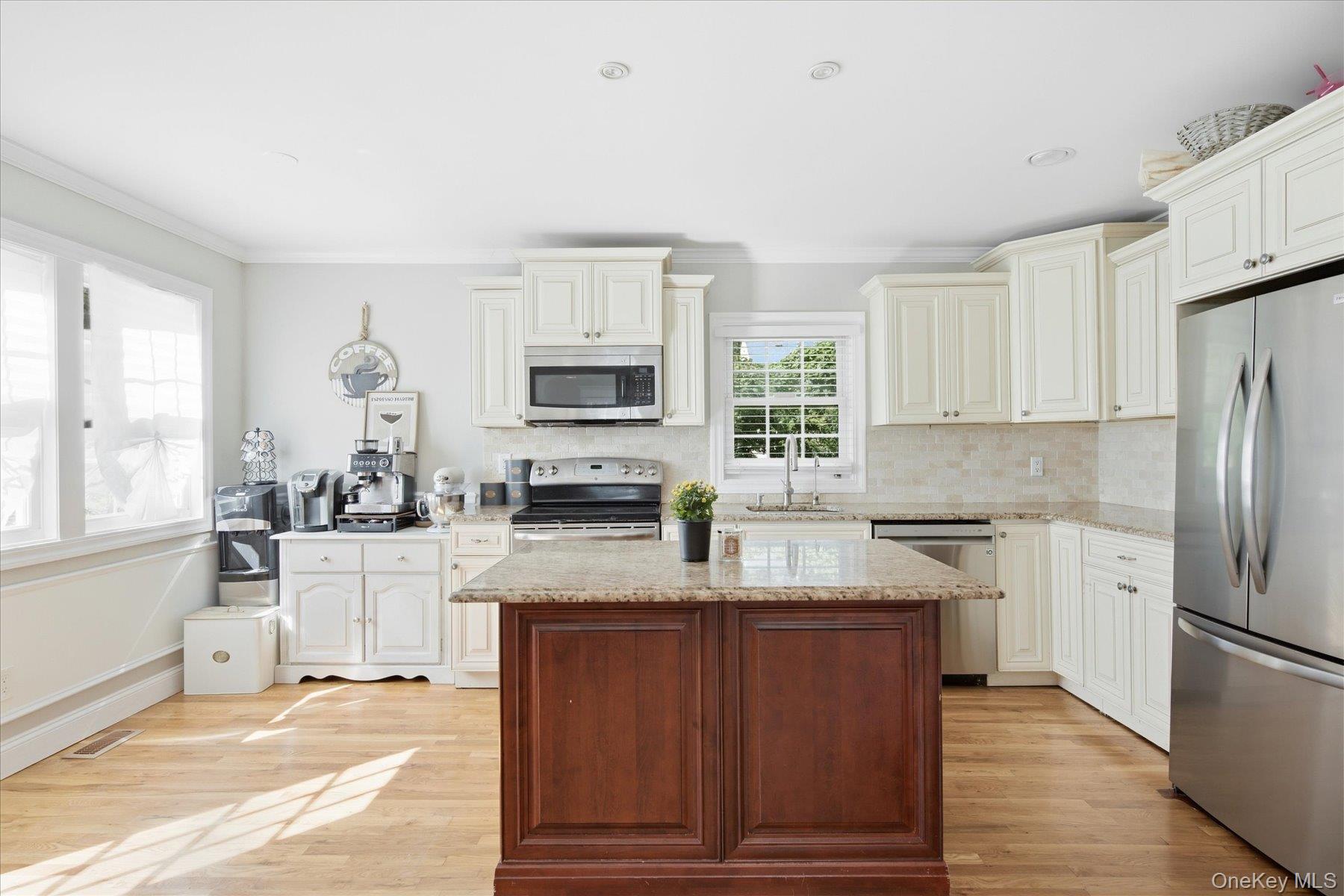 6 Hawk Road Rocky Point, NY 11778 - Photo 3 of 23 Gallery Image 3