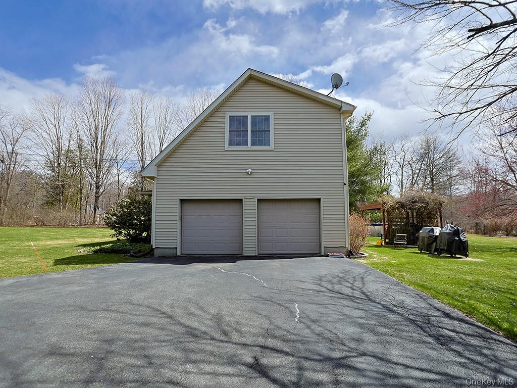 211 Colden Hill Road Newburgh, NY 12550 - Photo 3 of 49