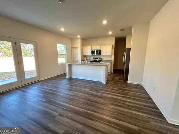 $2,195 | 397 Bentwater Way, Hoschton, GA 30548