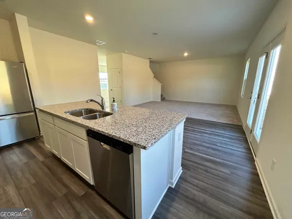 $2,195 | 397 Bentwater Way, Hoschton, GA 30548
