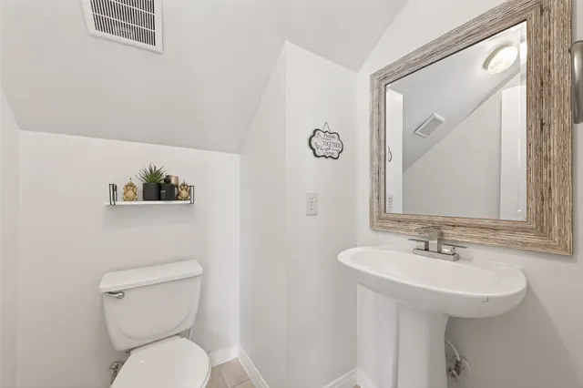 $469,900 | 5911 Canyon Brook Court, Sugar Land, TX 77479