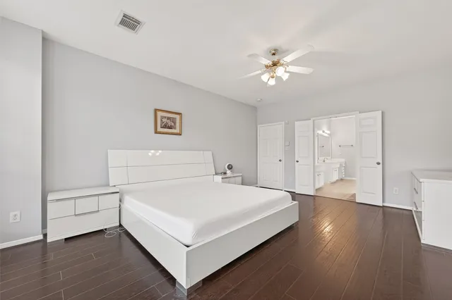 $469,900 | 5911 Canyon Brook Court, Sugar Land, TX 77479