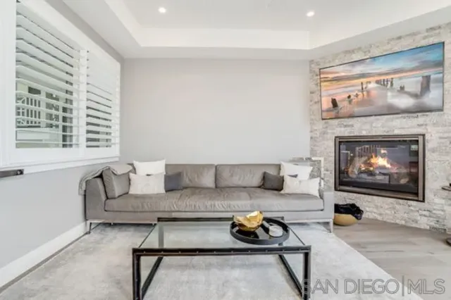 $30,000 | 710 E Avenue, Coronado, CA 92118