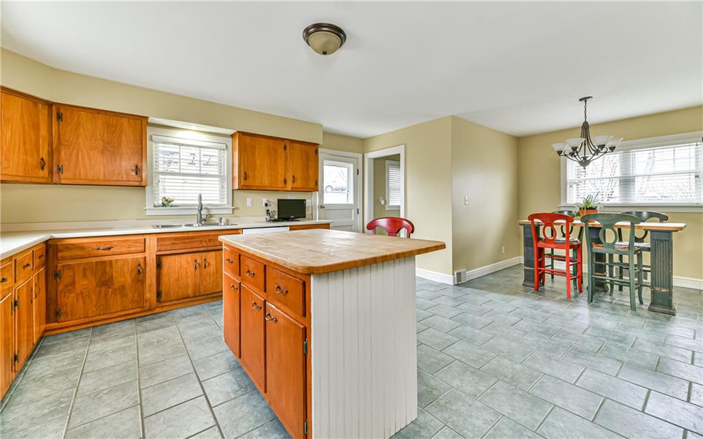 237 Clearview Road Pittsburgh, PA 15202 - Photo 15 of 25 Large Eat-in kitchen with Laundry/pantry