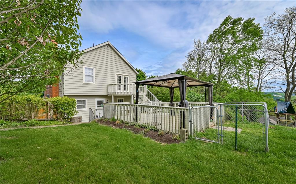 237 Clearview Road Pittsburgh, PA 15202 - Photo 4 of 25 Gallery Image 4