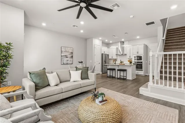 $425,000 | 919 Wild Date Lane, Lake Mary, FL 32746