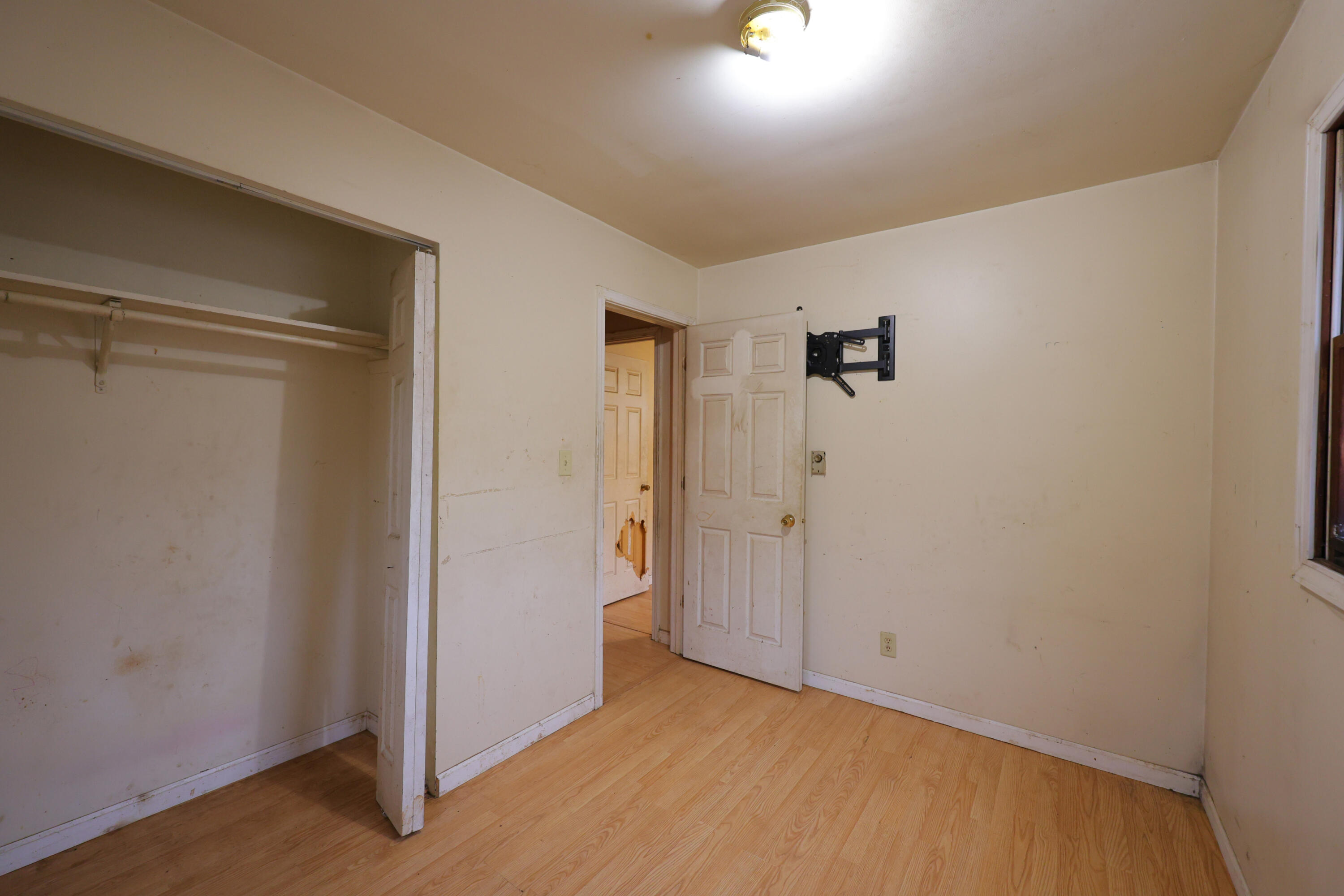 2627 Birch Tree Lane Demotte, IN 46310 - Photo 15 of 23 a view of hallway with closet