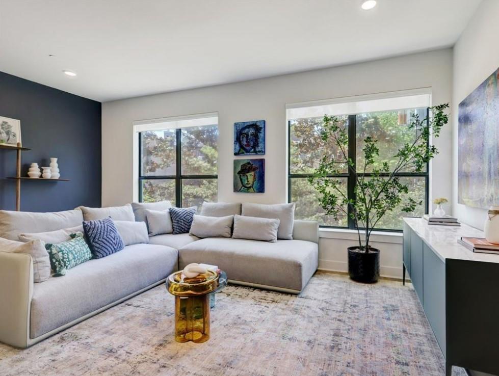 2221 West Dallas St Unit 357  