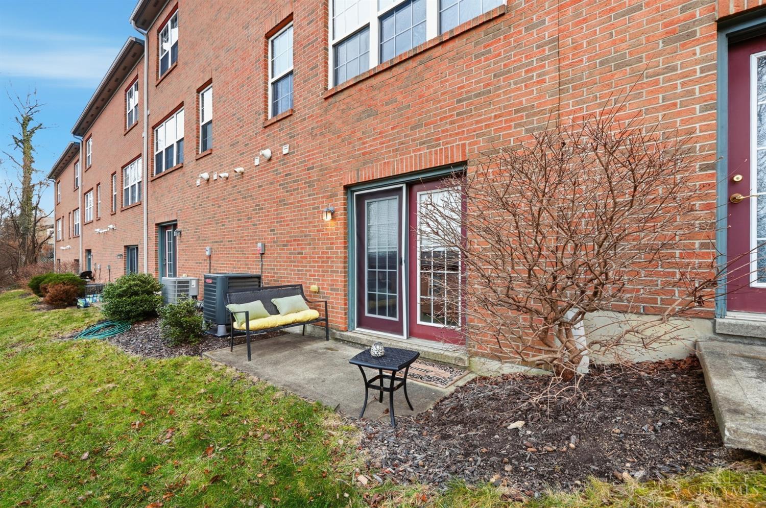 2521 Ravine Street, Unit 2521 Cincinnati, OH 45219 - Photo 25 of 26