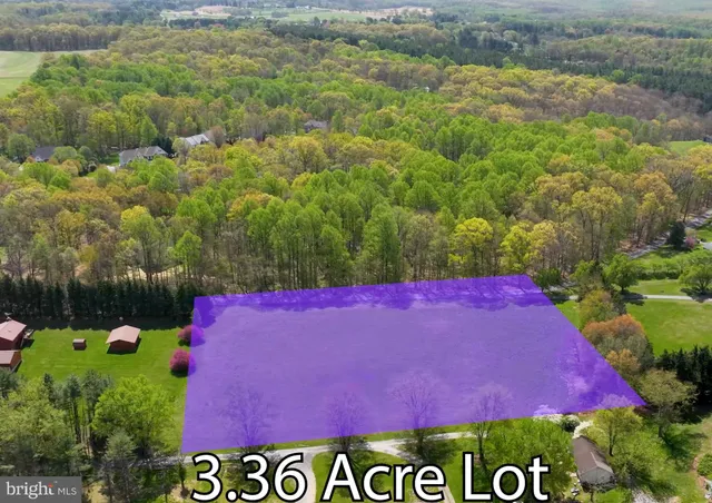 a view of an outdoor space and yard