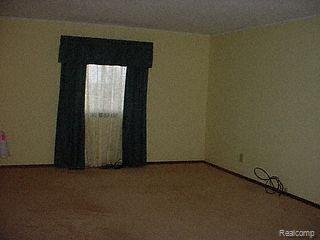 9845 Yale Road Avoca, MI 48006 - Photo 5 of 7 Living Room