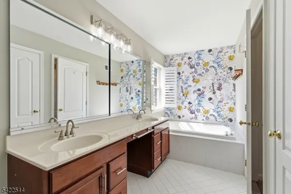 $520,000 | 1211 Burrows Drive, Greenwich, NJ 08886