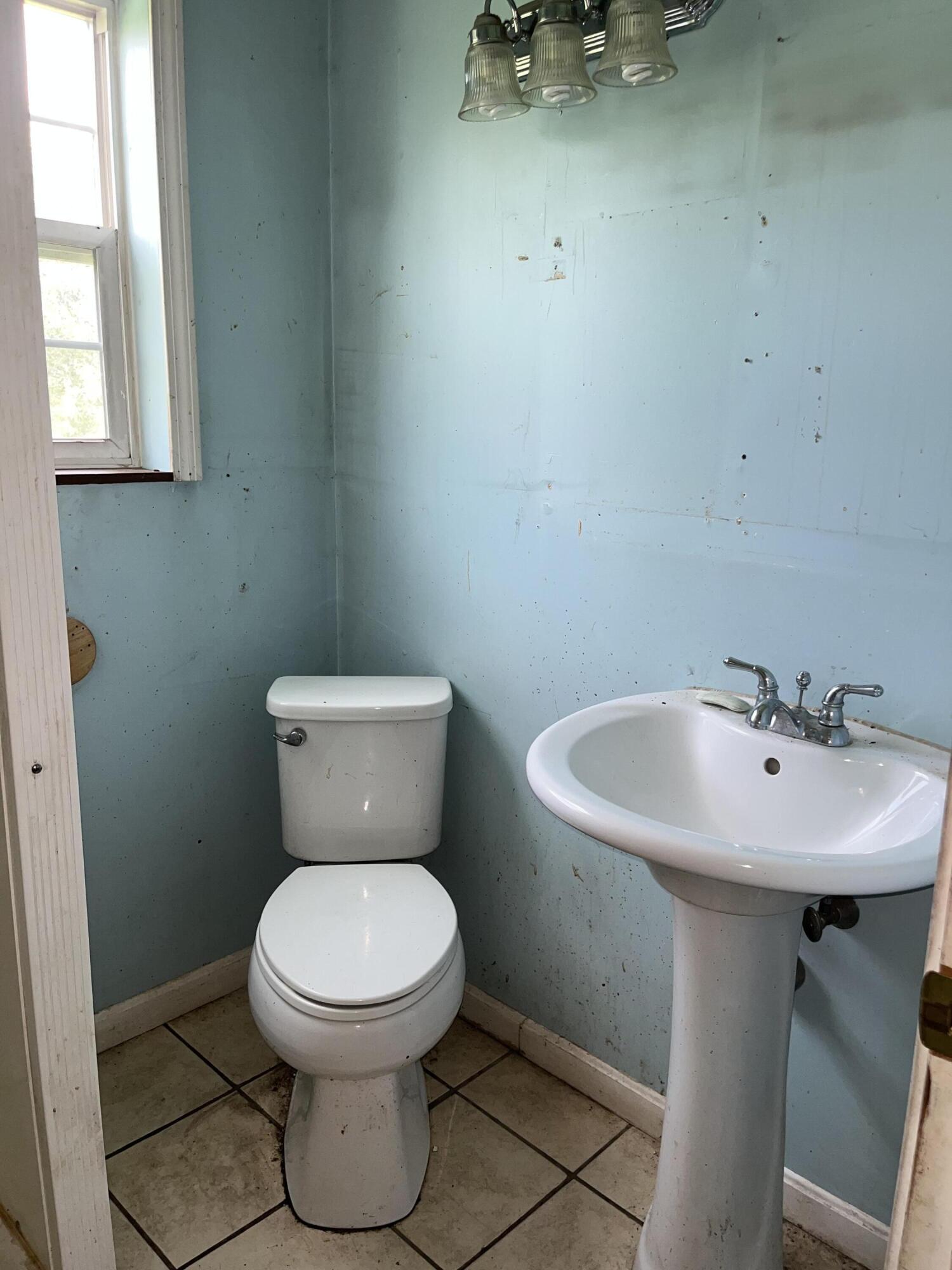 280 Grant Road Corinth, ME 04427 - Photo 4 of 38 IMG_7695