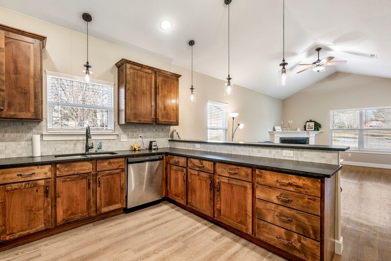 10859 Danny Bryan Road Prairie Grove, AR 72753 - Photo 20 of 30 Kitchen