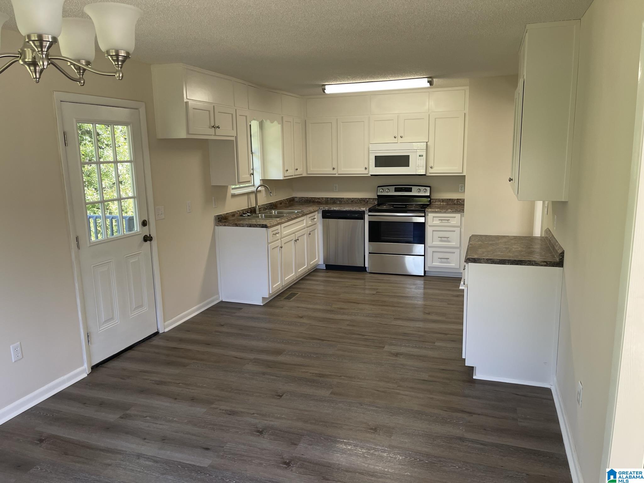 1735 Magnolia Street Gardendale, AL 35071 - Photo 6 of 12