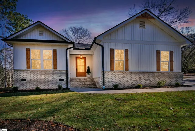 $319,000 | 1829 Kiki Cece Lane, Anderson, SC 29621