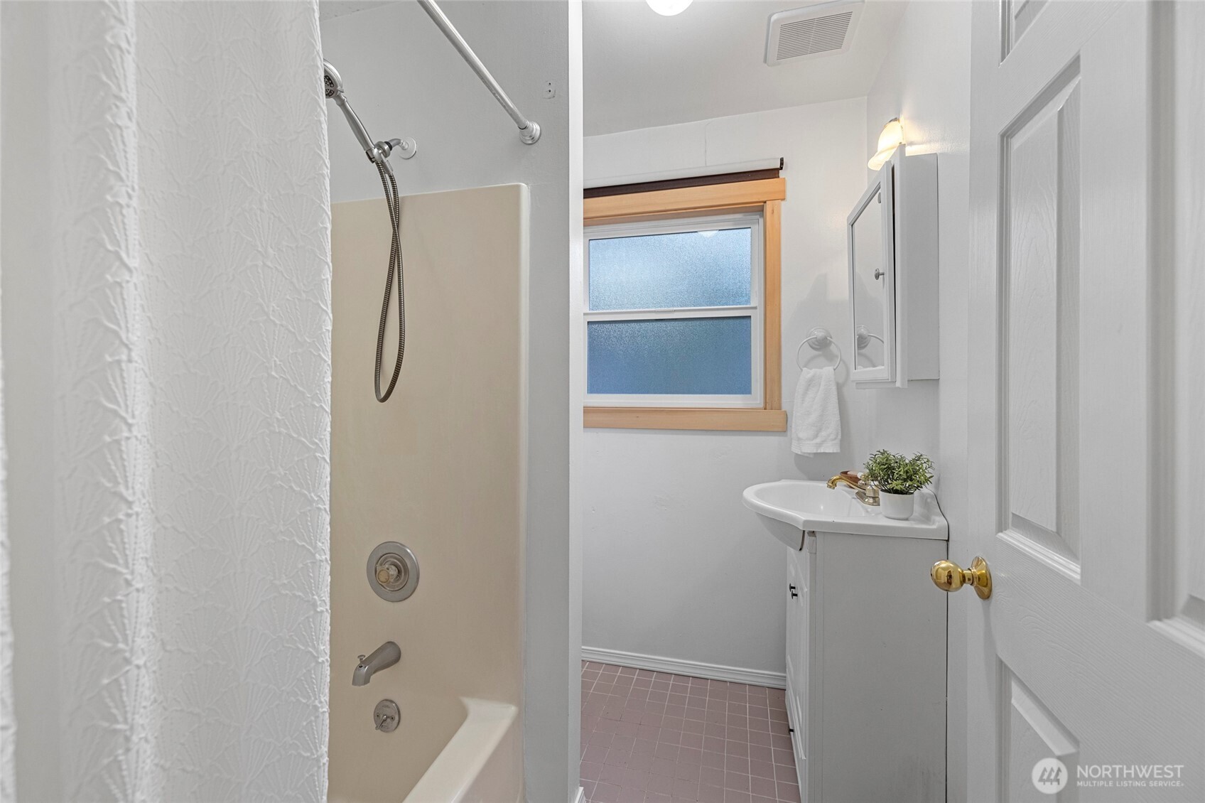 6897 Helena Street Clinton, WA 98236 - Photo 18 of 40