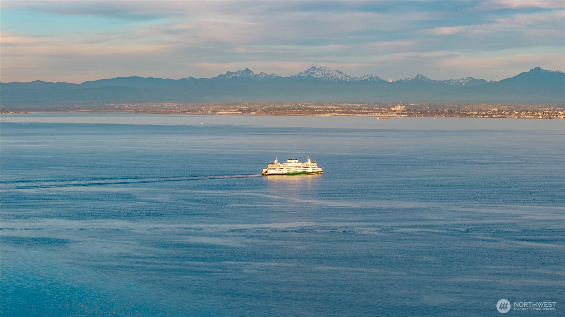 6897 Helena Street Clinton, WA 98236 - Photo 2 of 40
