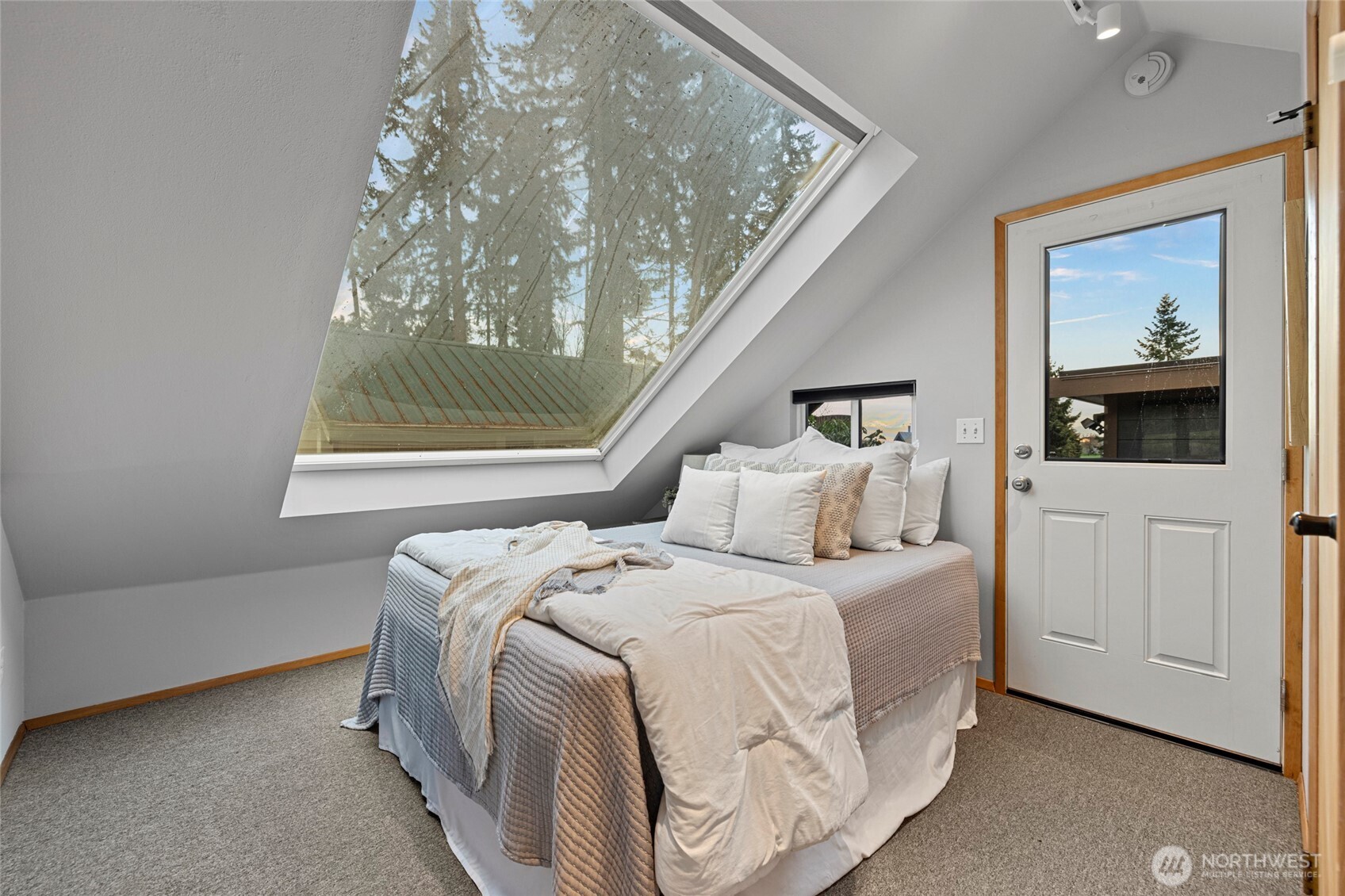 6897 Helena Street Clinton, WA 98236 - Photo 21 of 40