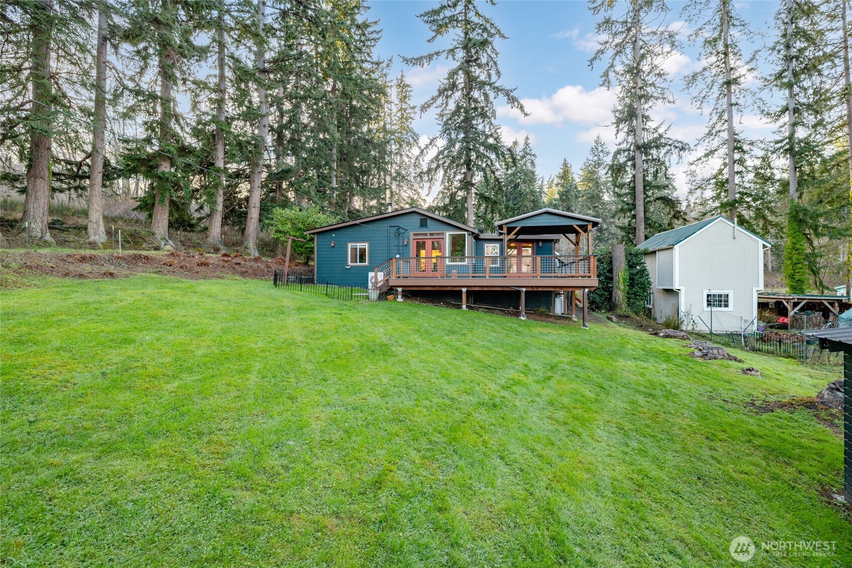 6897 Helena Street Clinton, WA 98236 - Photo 33 of 40