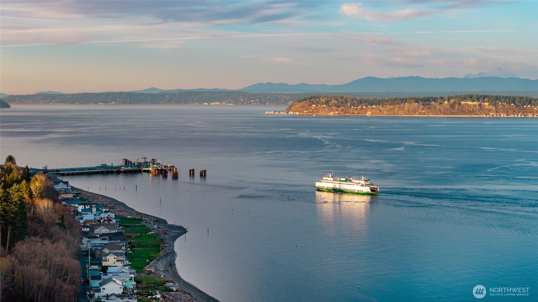 6897 Helena Street Clinton, WA 98236 - Photo 4 of 40