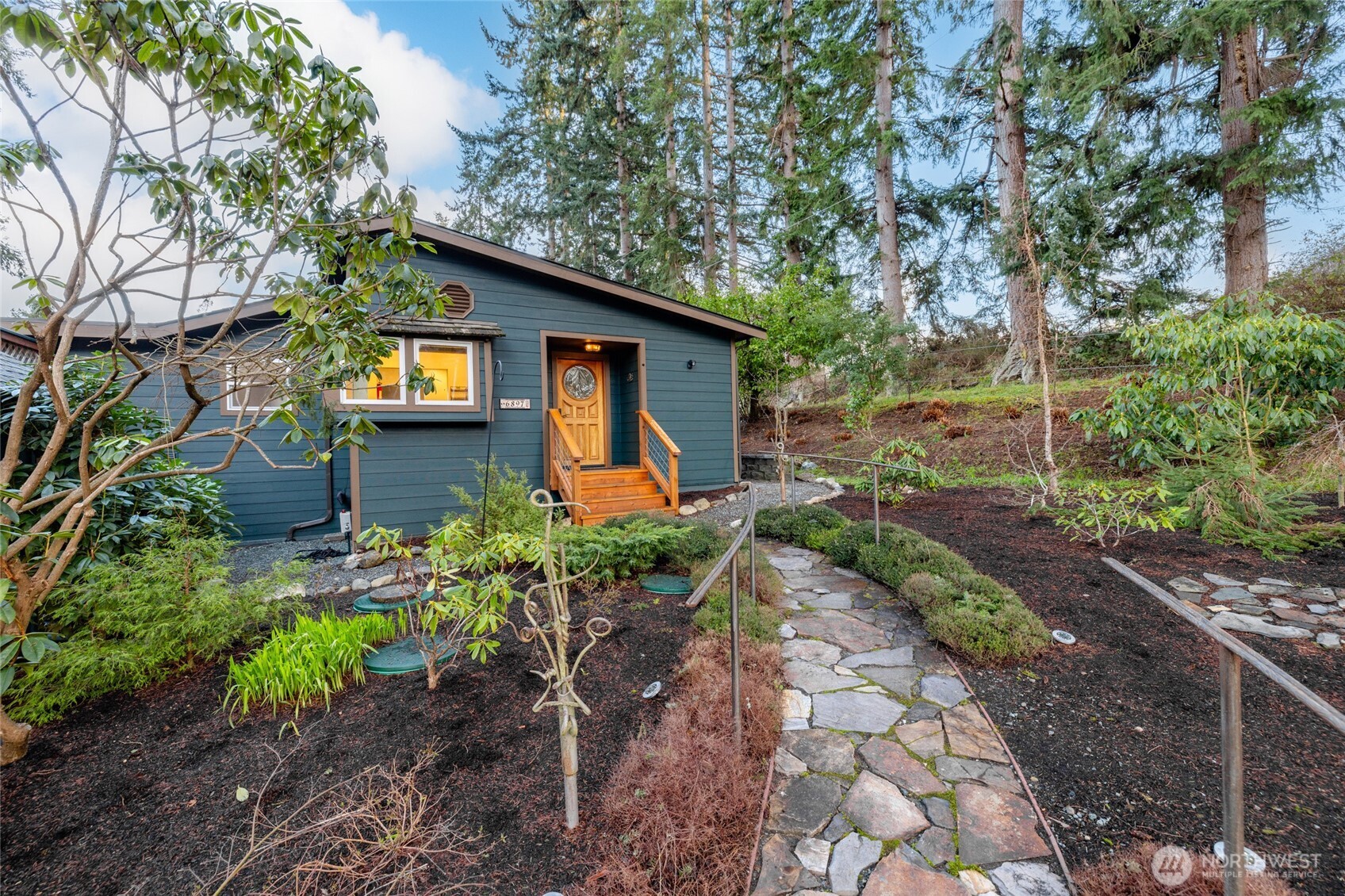 6897 Helena Street Clinton, WA 98236 - Photo 6 of 40