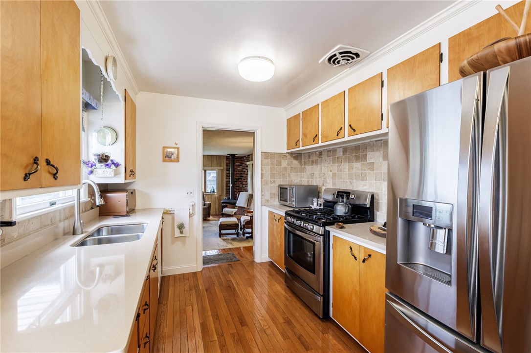 1449 Spencerport Road Gates, NY 14606 - Photo 18 of 31