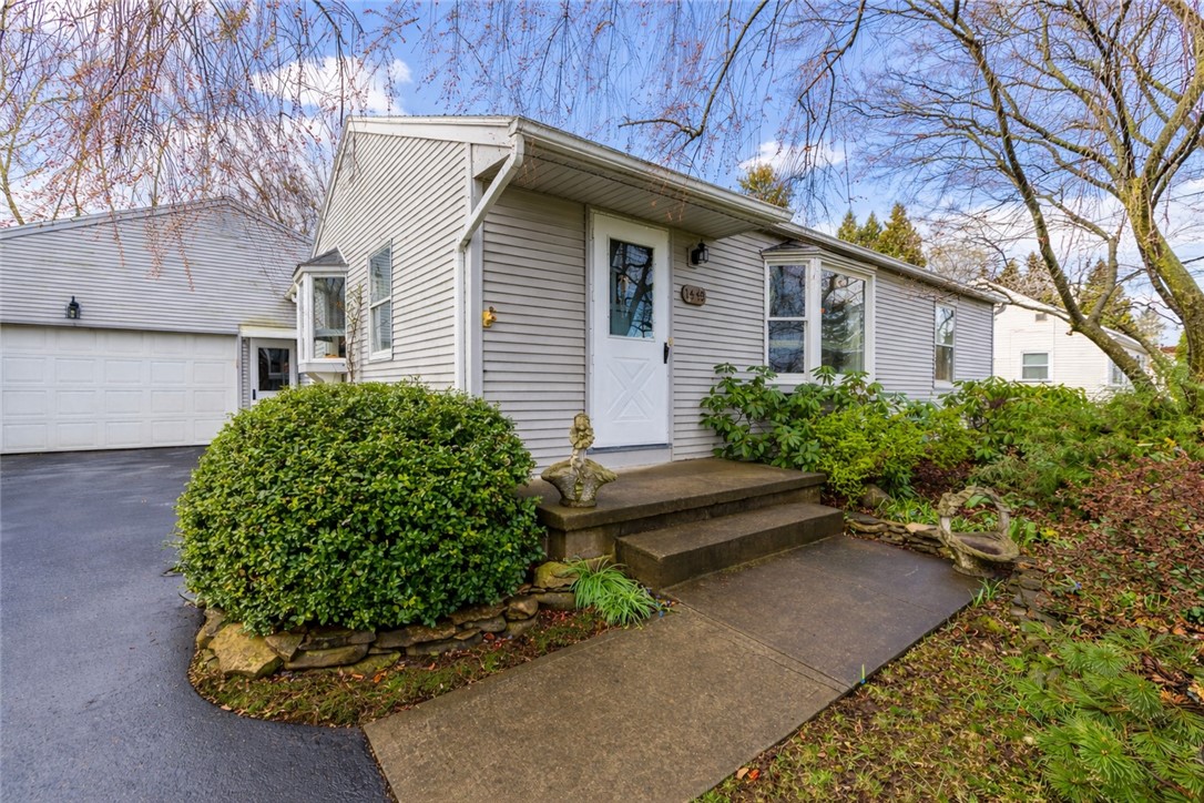 1449 Spencerport Road Gates, NY 14606 - Photo 3 of 31