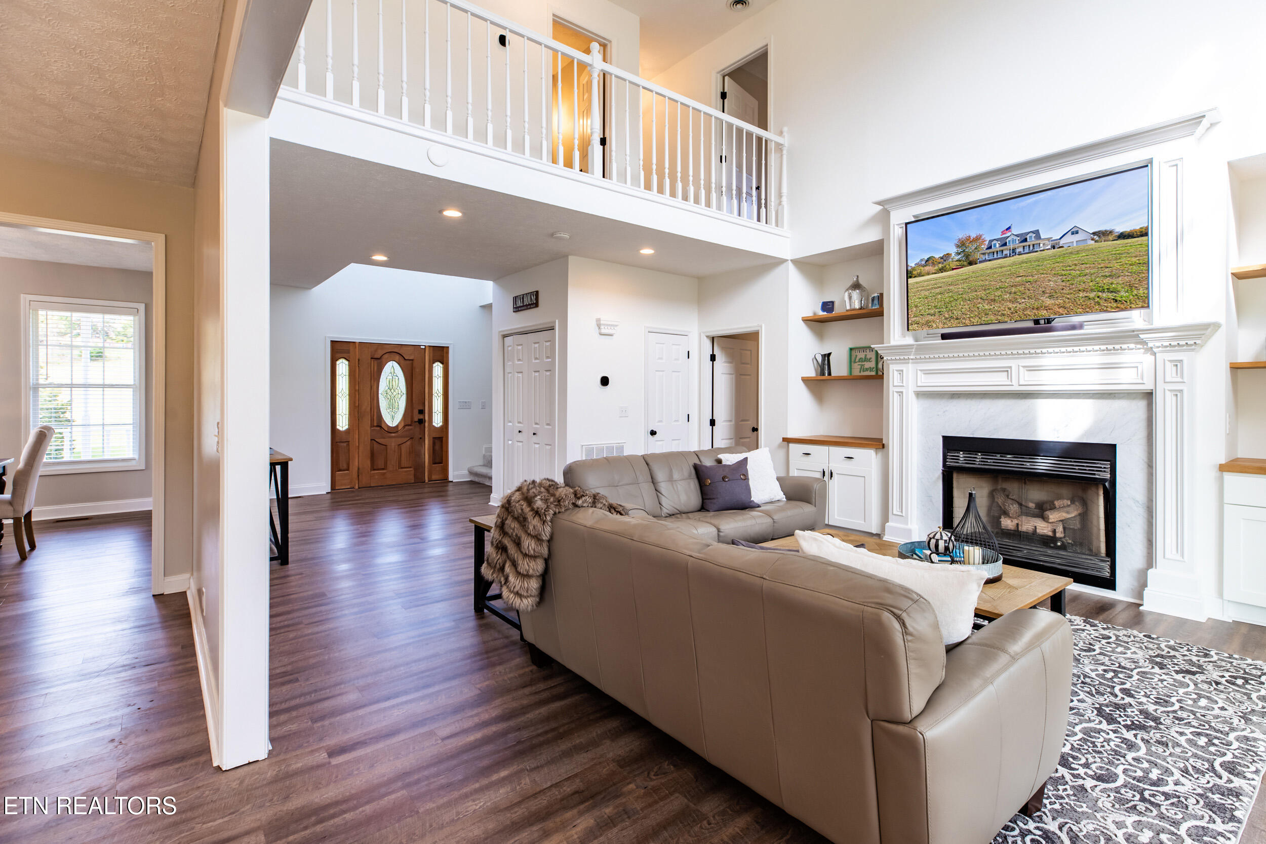 277 Deerfield Way La Follette, TN 37766 - Photo 13 of 60 Breakfast Area to Living