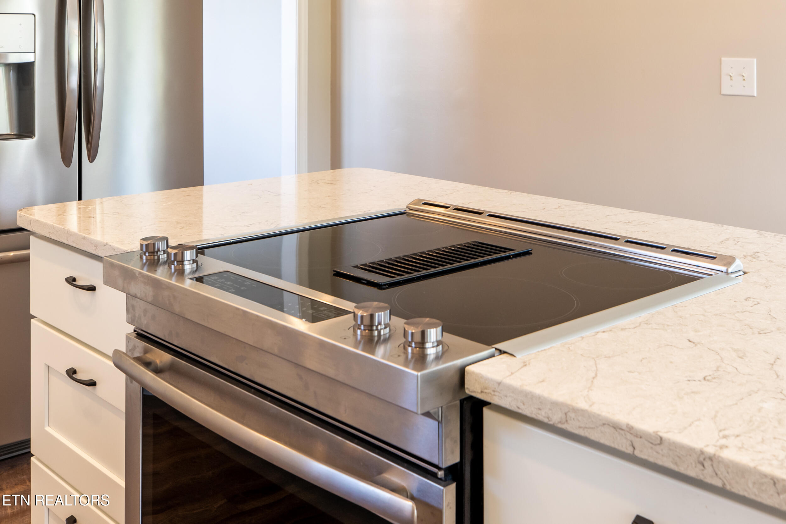 277 Deerfield Way La Follette, TN 37766 - Photo 21 of 60 Island with downdraft stove