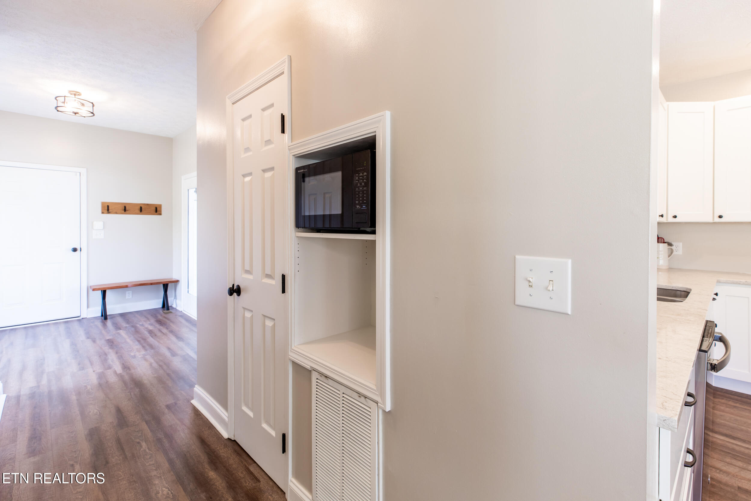 277 Deerfield Way La Follette, TN 37766 - Photo 22 of 60 Hall to mudroom