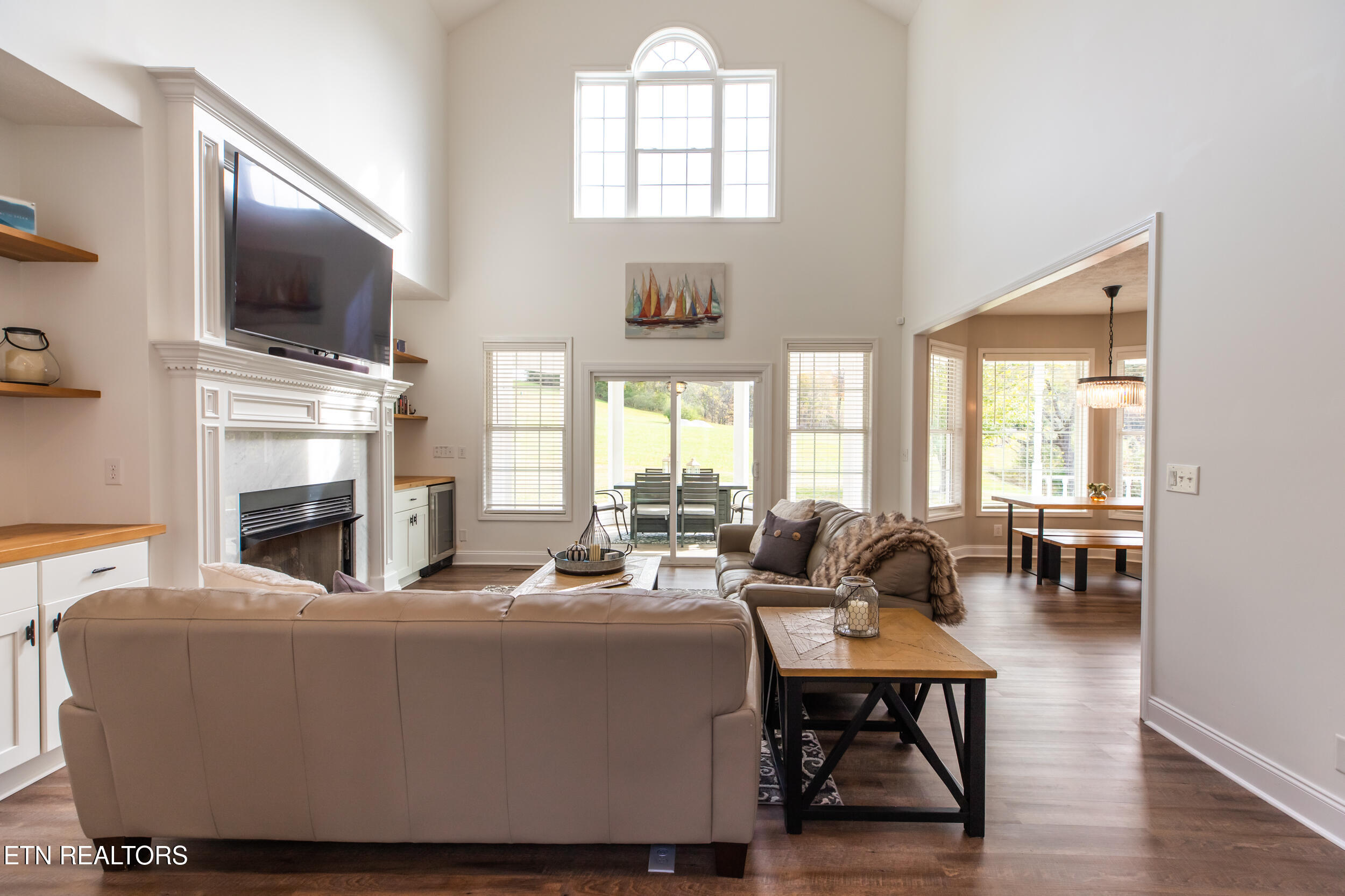 277 Deerfield Way La Follette, TN 37766 - Photo 9 of 60 Living Room