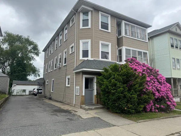 $749,000 | 518 Grafton Street, Worcester, MA 01604
