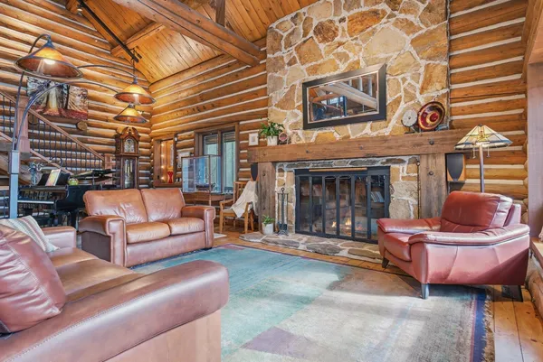 $1,200,000 | 8706 Highway 44, Hokah, MN 55941