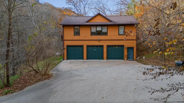 $1,200,000 | 8706 Highway 44, Hokah, MN 55941