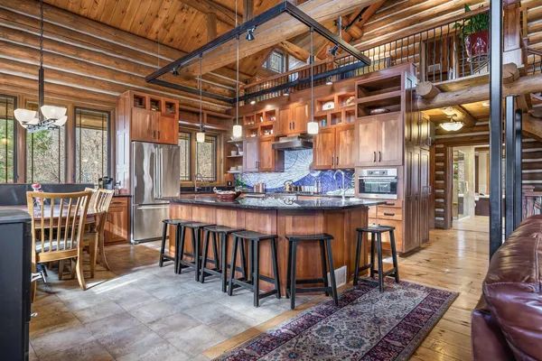 $1,200,000 | 8706 Highway 44, Hokah, MN 55941