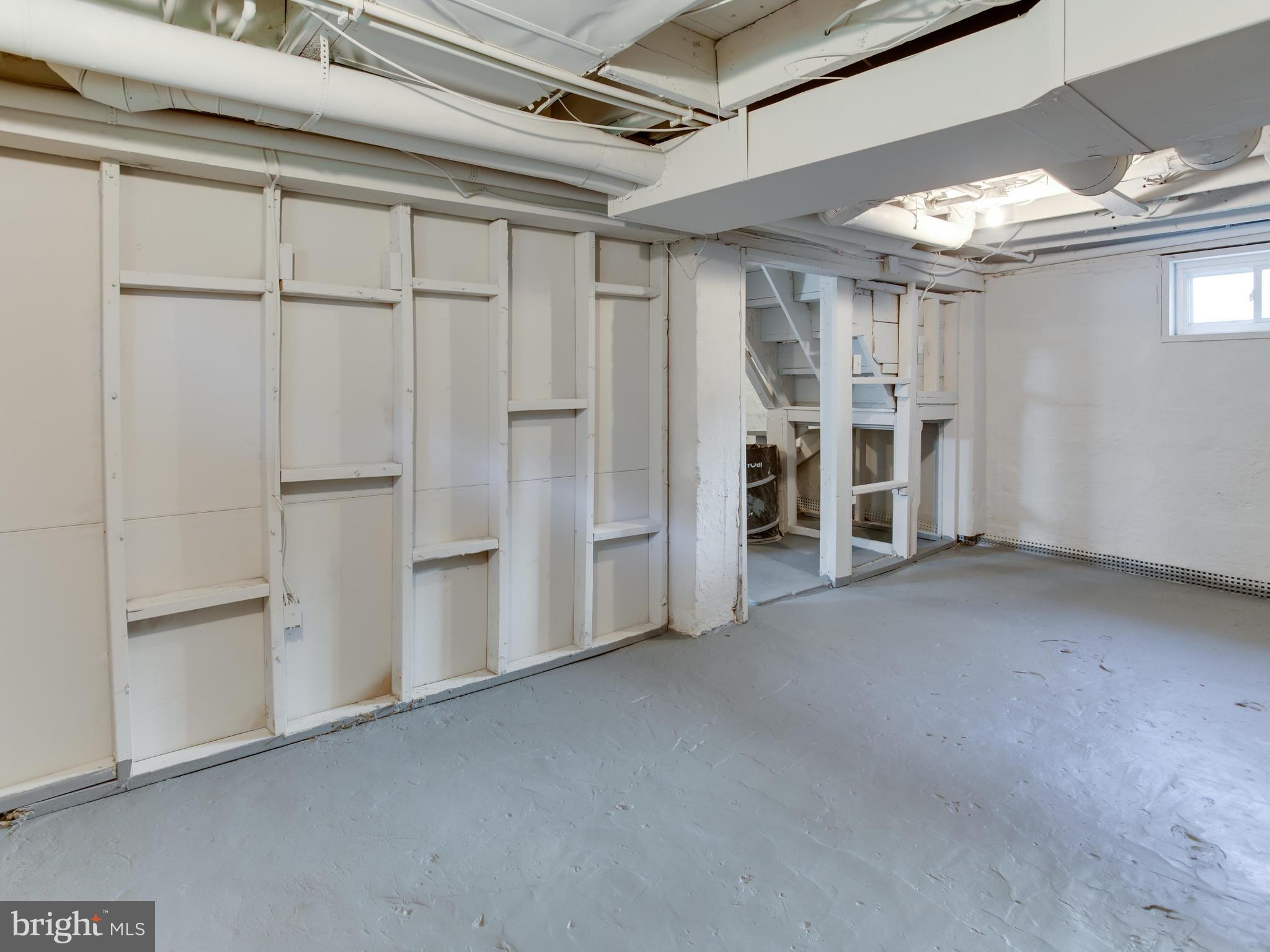 110 West Hilltop Road Baltimore, MD 21225 - Photo 20 of 30 a view of an empty room