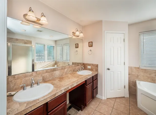 $630,500 | 616 North Baker Circle, Leander, TX 78641