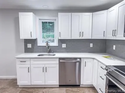 $2,695 | 453 Vineyard Avenue, Unit 2, Highland, NY 12528